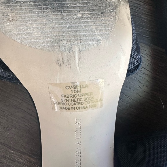 Chelsea & Violet ,Black Polka Dot Heels - Picture 5 of 5